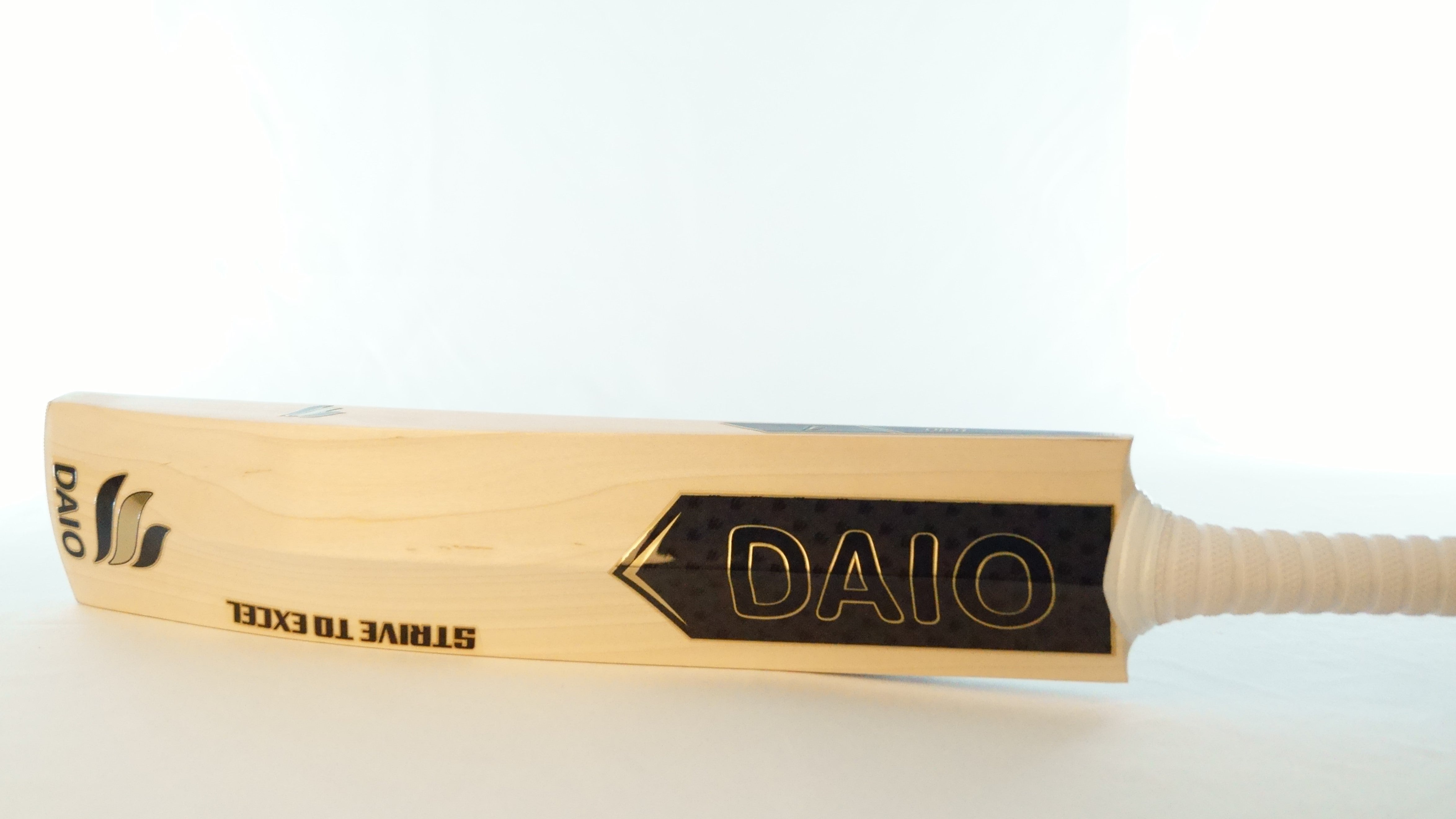 Daio Signature-X English willow cricket bat size 5 & 6 only